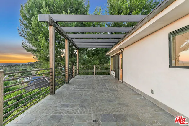 $9,995 | 1716 Vía La Paz, Burbank, CA 91501