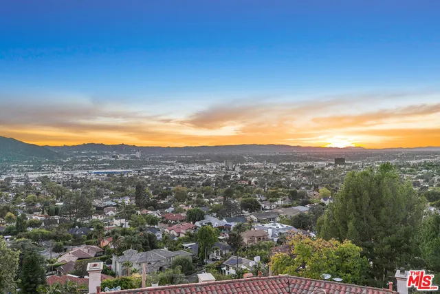 $9,995 | 1716 Vía La Paz, Burbank, CA 91501