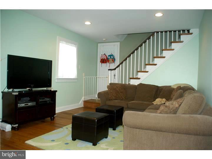 312 North Manoa Road Havertown, PA 19083 - Photo 3 of 18 Living Room