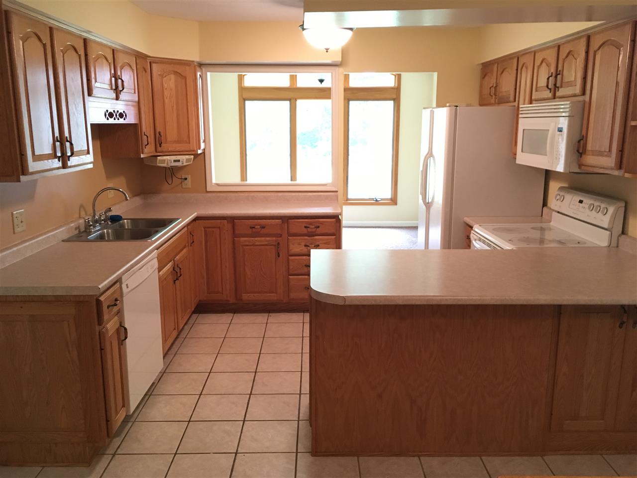 5815 Oak Fall Road Fort Wayne, IN 46845 - Photo 3 of 24