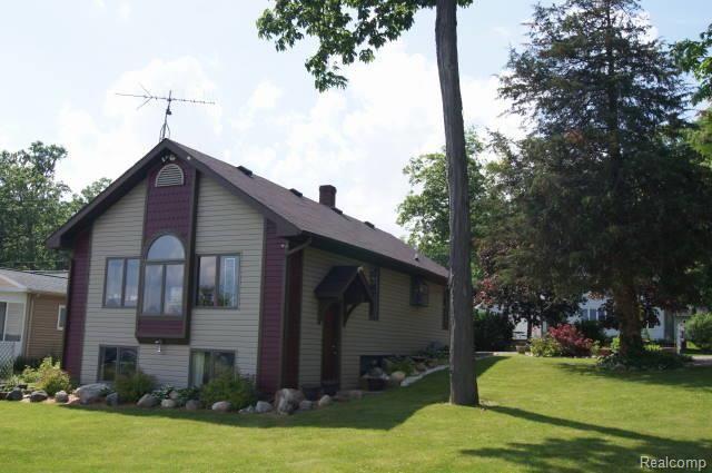 3883 Hunt Road Lapeer, MI 48446 - Photo 1 of 22 DSC04416.jpg