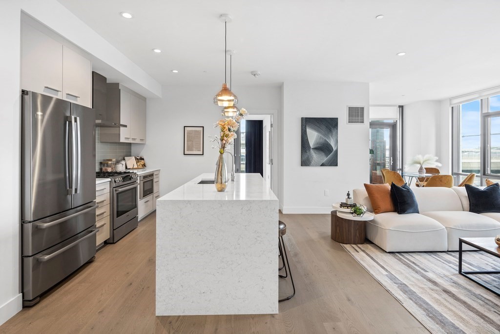 40 Traveler Street, Unit 403 Boston, MA 02118 - Photo 3 of 35