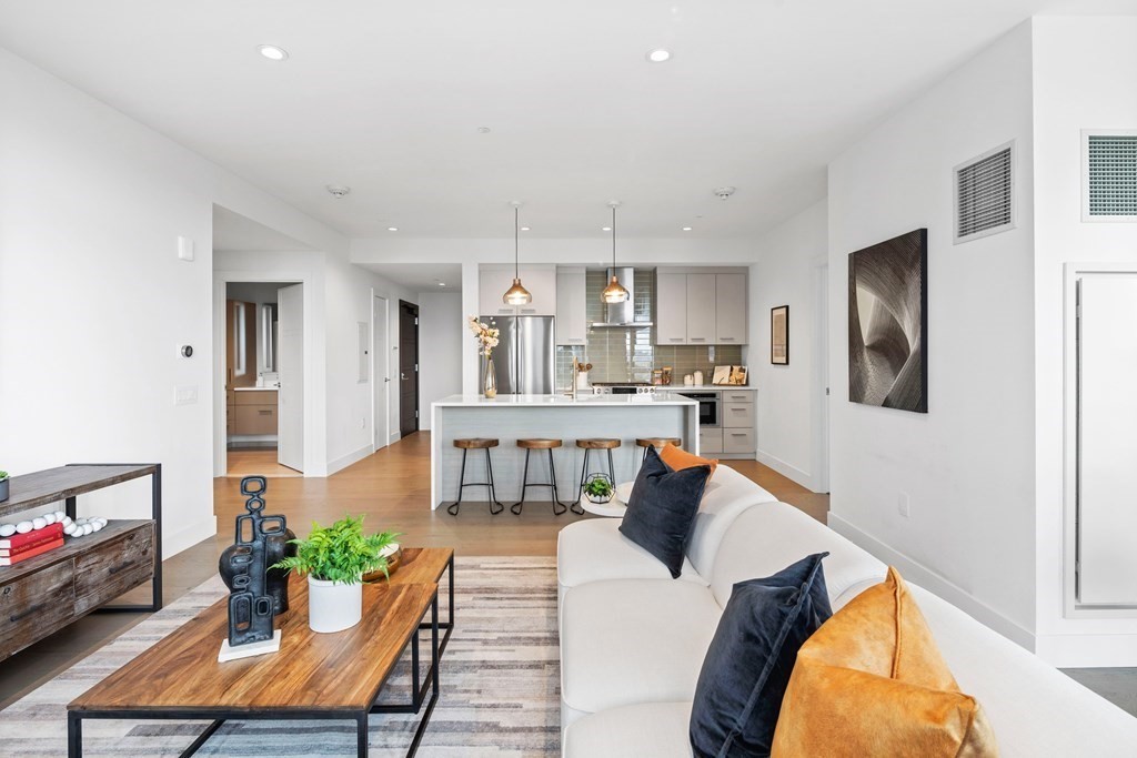 40 Traveler Street, Unit 403 Boston, MA 02118 - Photo 8 of 35