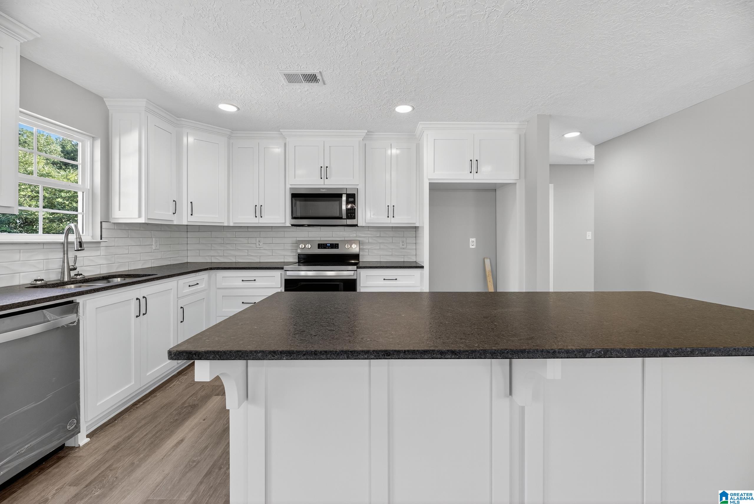 2515 Cedar Ridge Circle Gadsden, AL 35903 - Photo 13 of 33