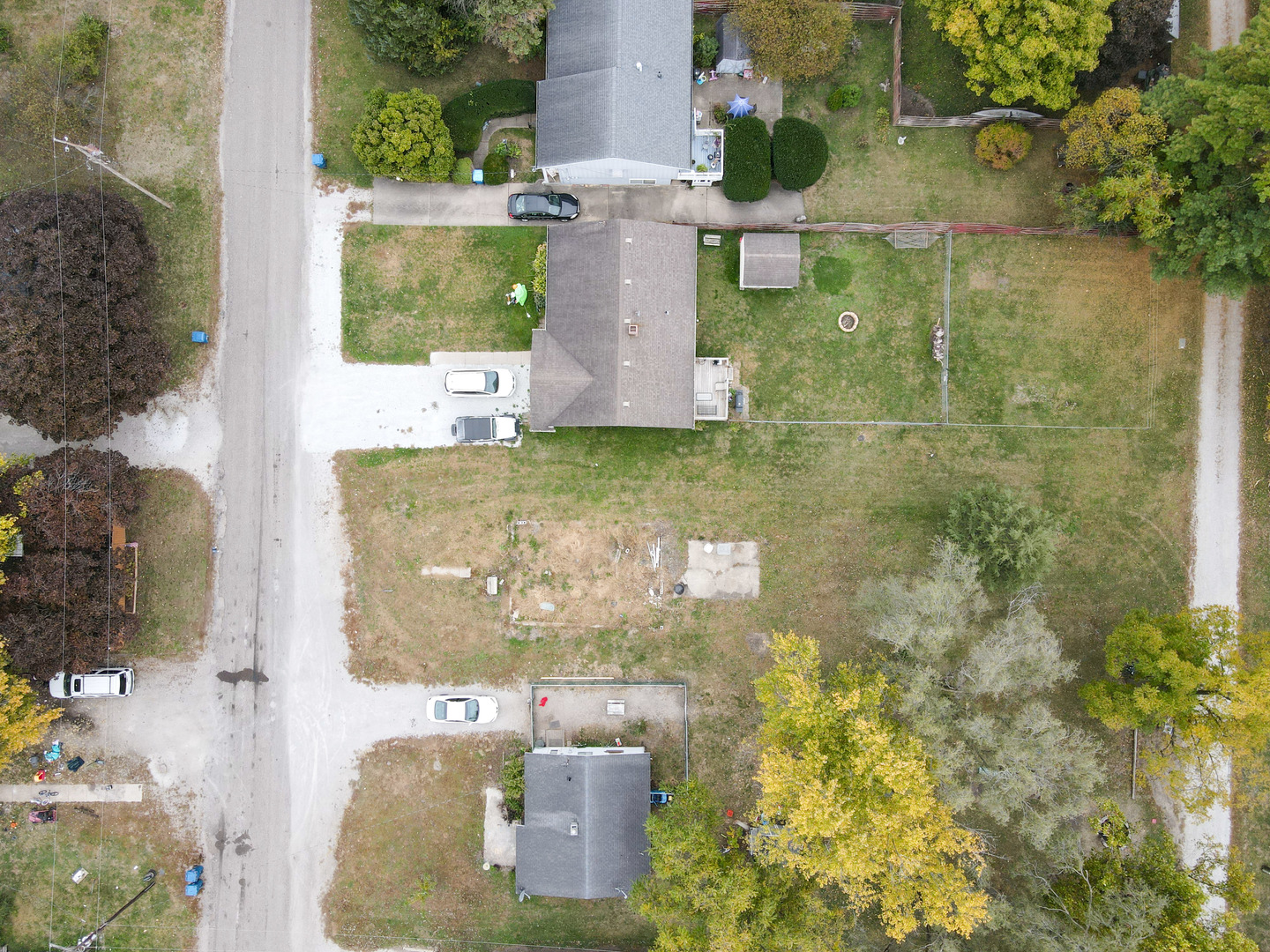 611 West Elm Street Hoopeston, IL 60942 - Photo 5 of 8 aerial view of a house with a yard