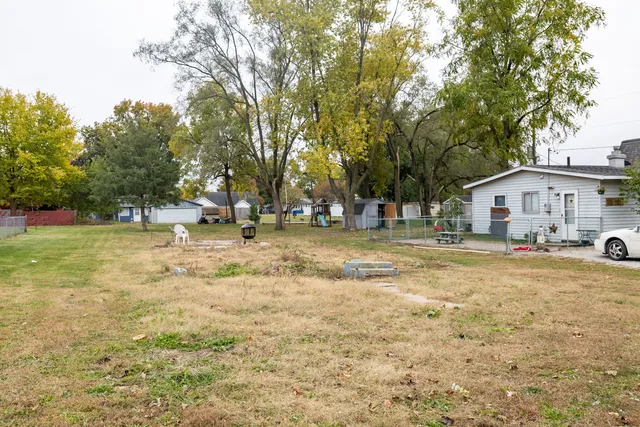 $12,000 | 611 West Elm Street, Hoopeston, IL 60942