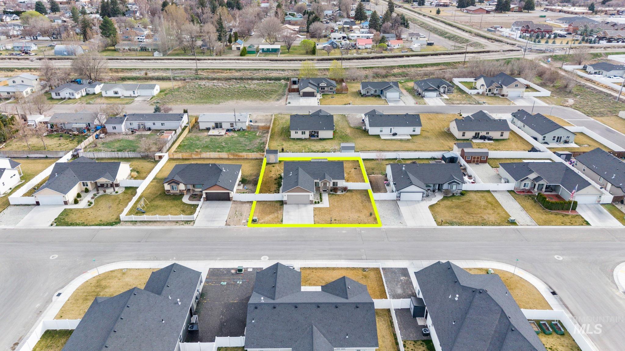 1001 13th Street Rupert, ID 83350 - Photo 38 of 40 Aerial view of residential area featuring property boundaries highlighted