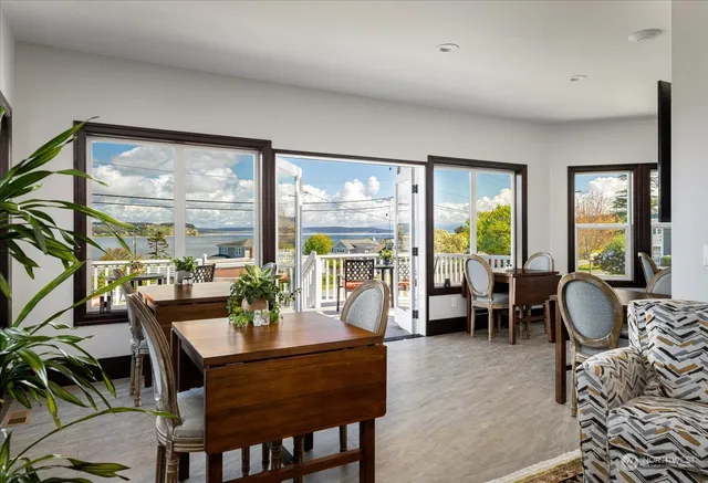 $2,295,000 | 807 North Main Street, Coupeville, WA 98239