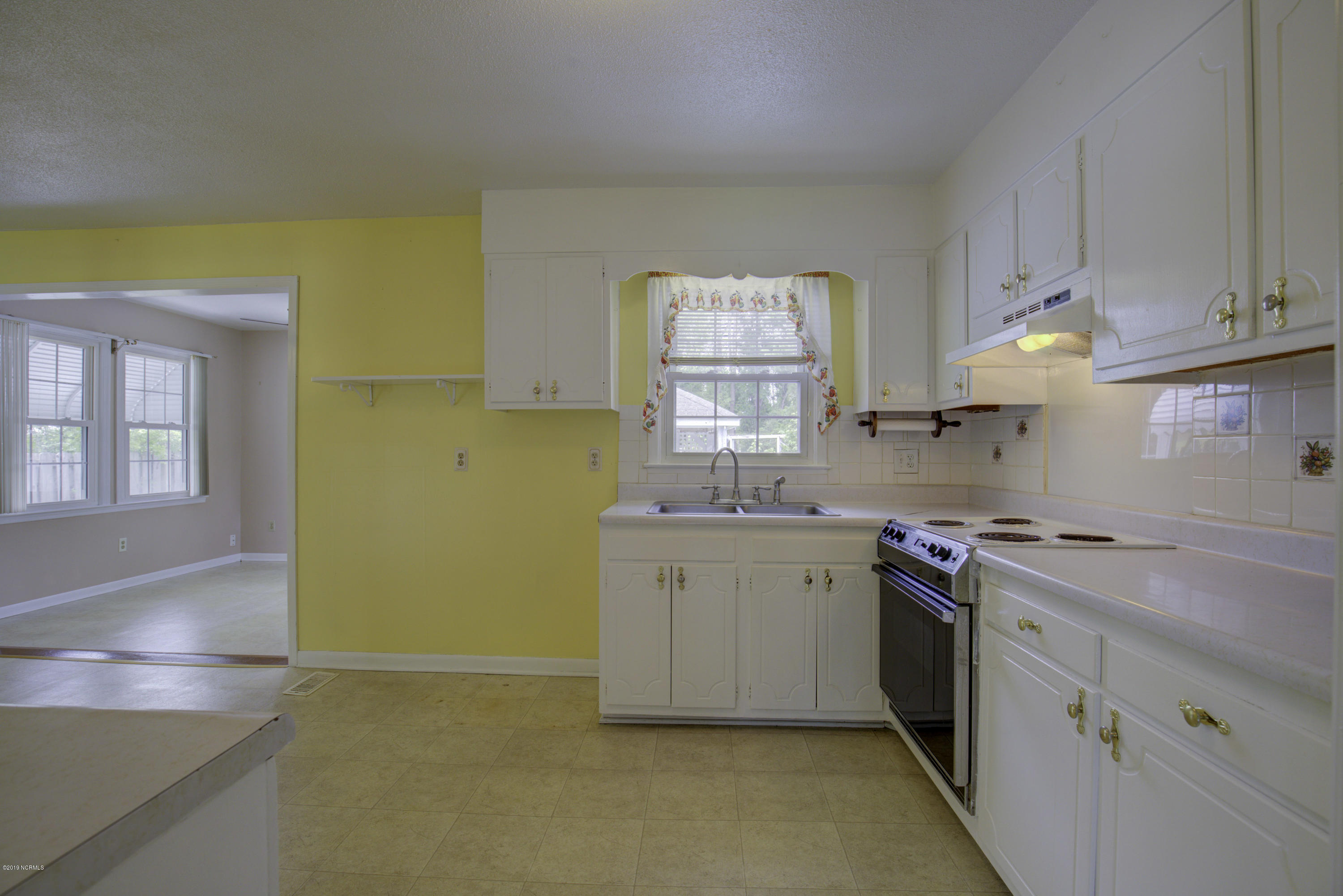 2601 Country Club Road Jacksonville, NC 28546 - Photo 8 of 33 2601 Country Club_27