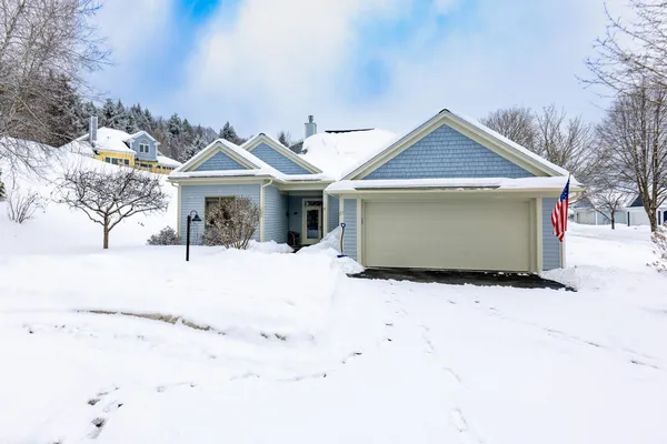 $625,000 | 27 Fountain Way, Lebanon, NH 03784
