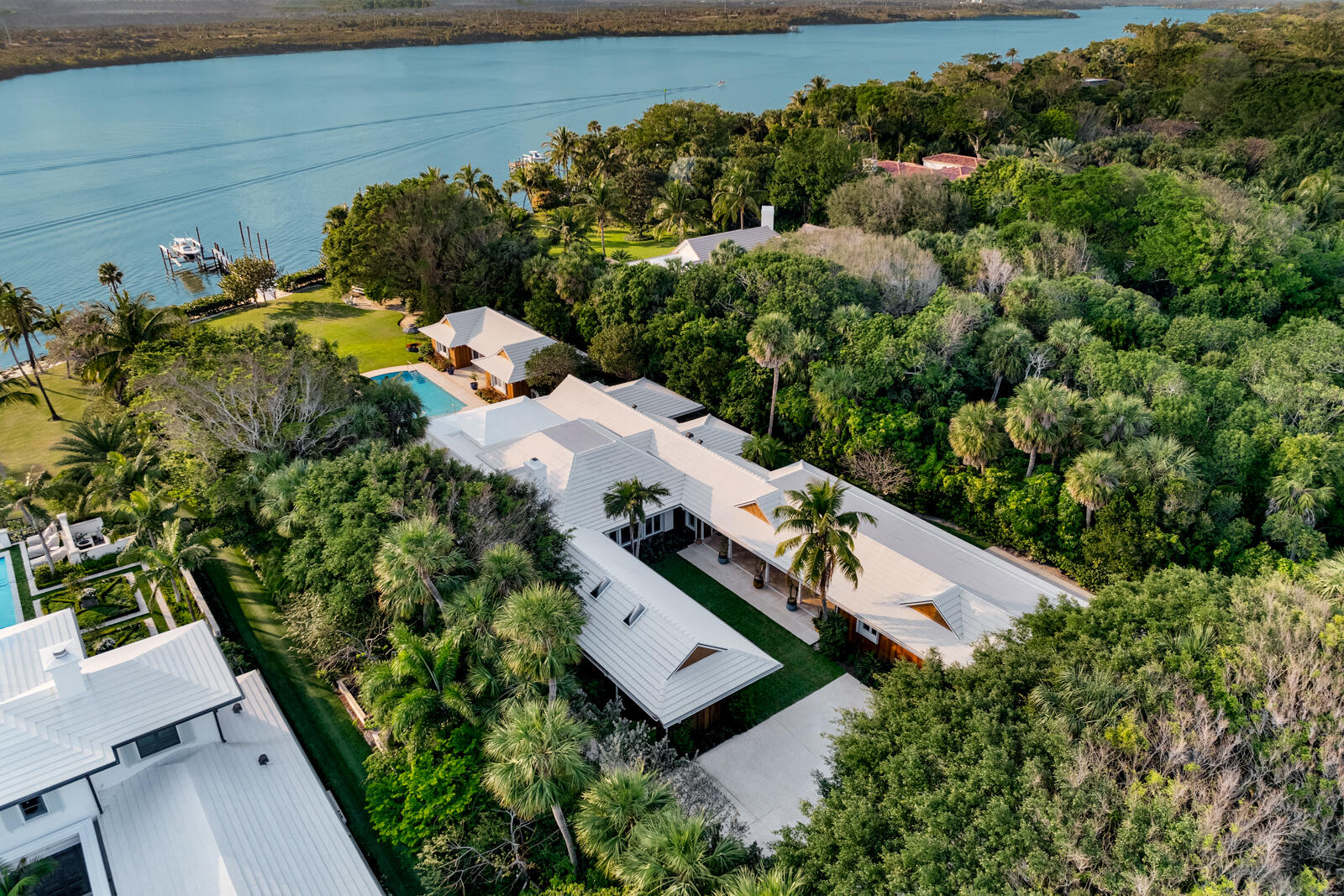318 South Beach Road Hobe Sound, FL 33455 - Photo 4 of 34 Aerial