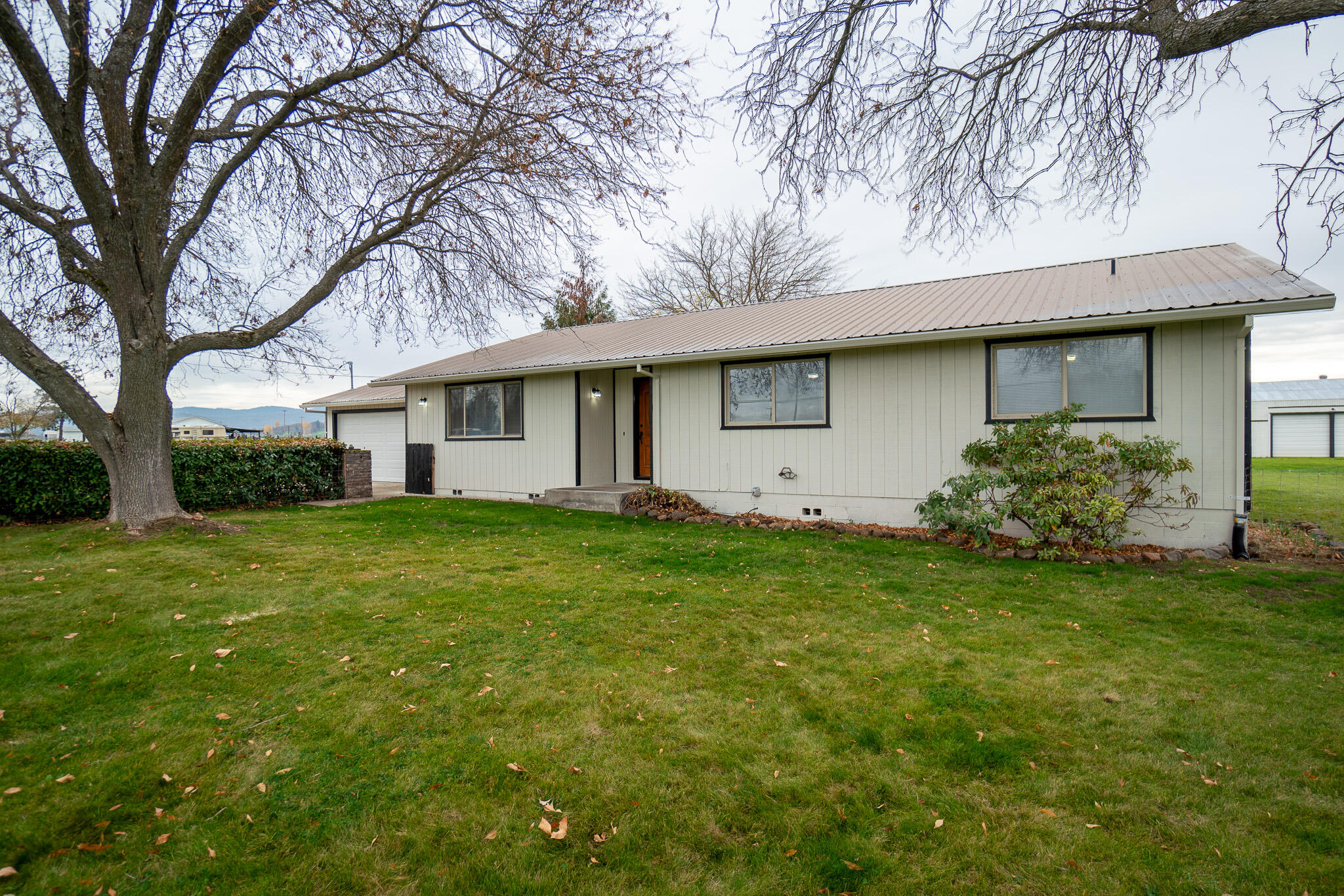 4666 Antelope Road White City, OR 97503 - Photo 3 of 31 DSC05869-HDR