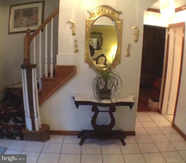9016 Loughran Road Fort Washington, MD 20744 - Photo 3 of 24 Interior (General)