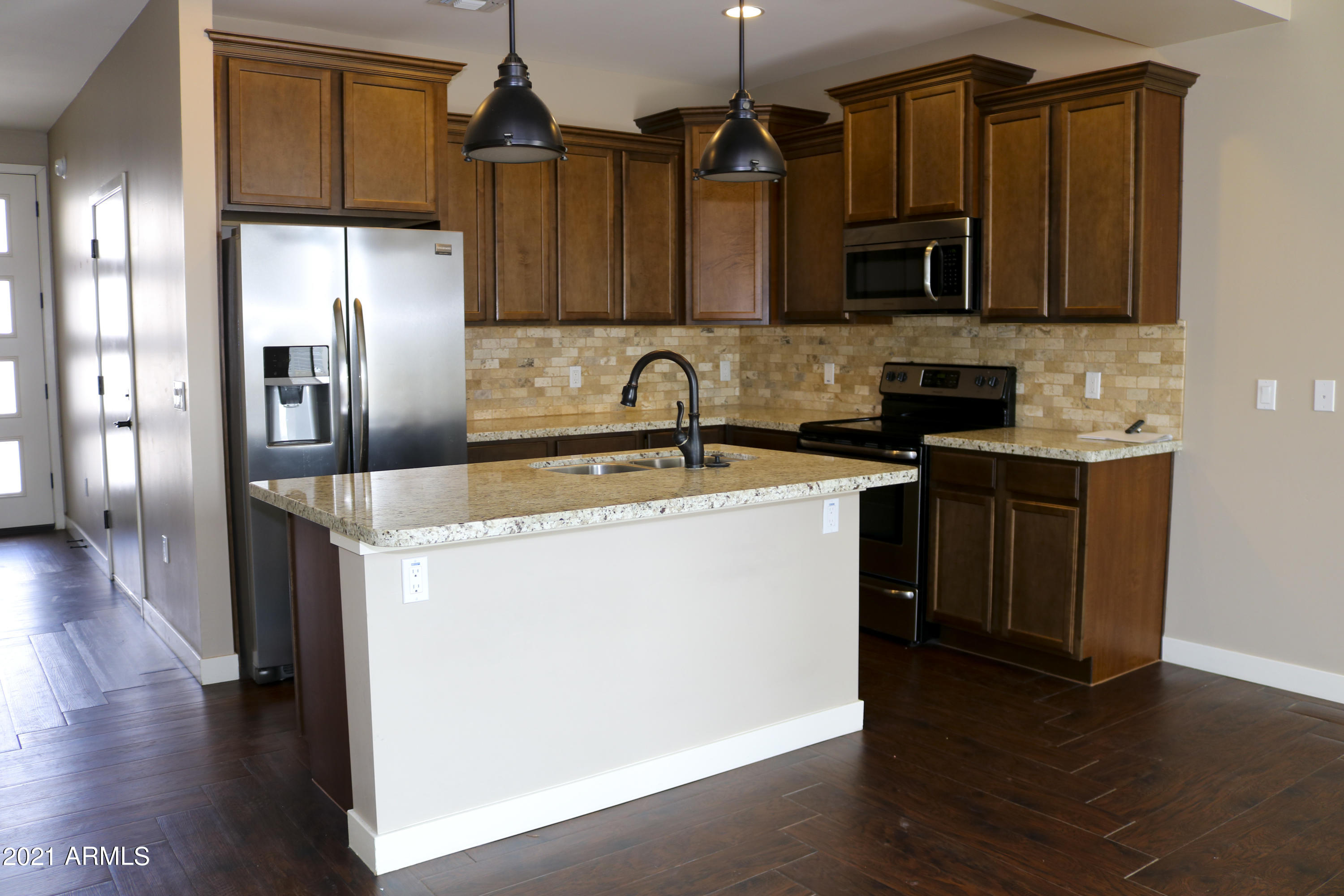 1032 North Miller Road Tempe, AZ 85288 - Photo 6 of 11 10 (1)