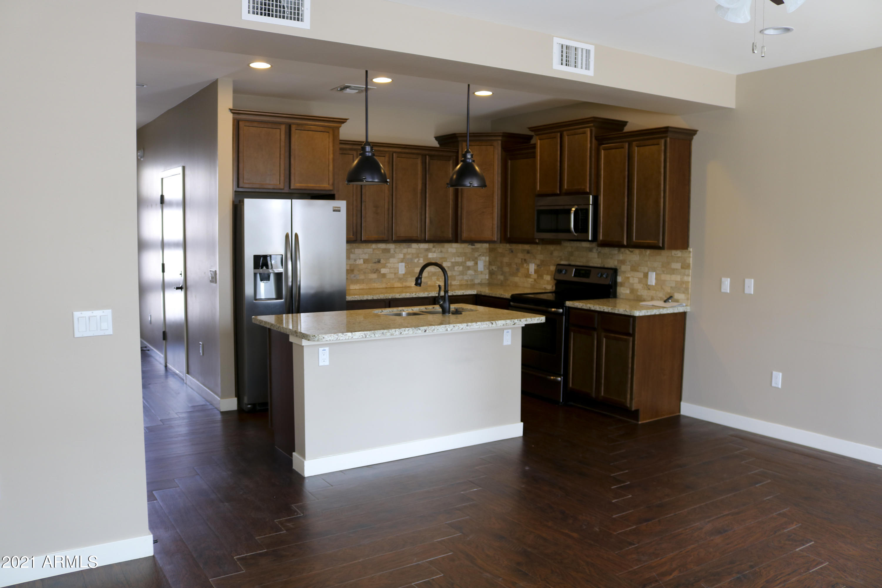 1032 North Miller Road Tempe, AZ 85288 - Photo 7 of 11 08