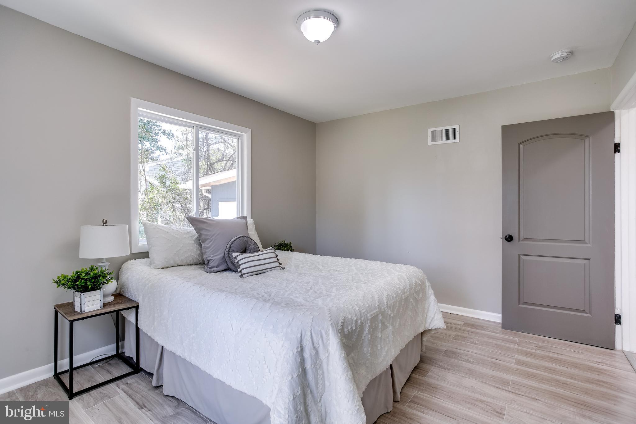 107 Meade Drive Annapolis, MD 21403 - Photo 15 of 46 New Windows