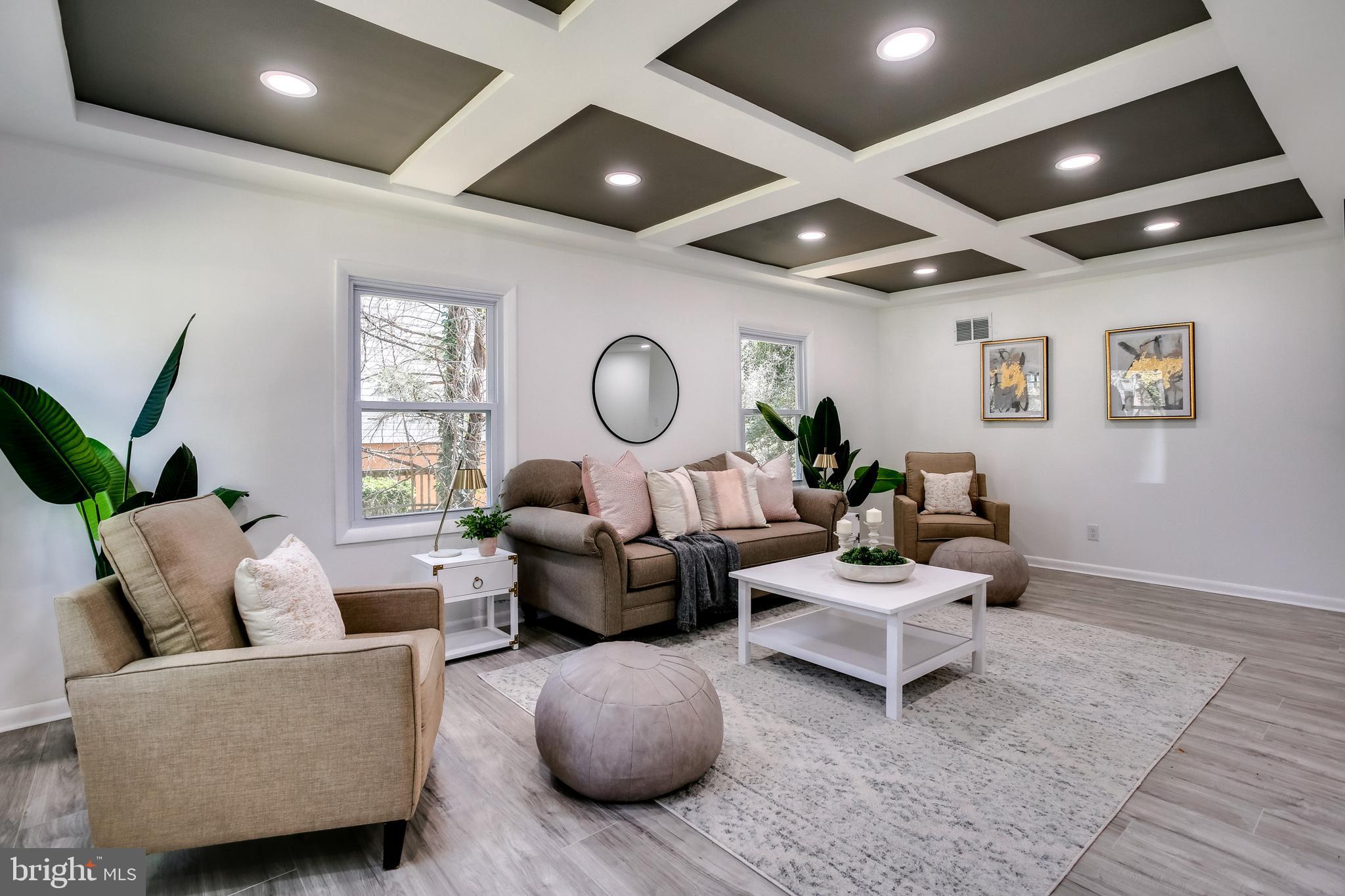 107 Meade Drive Annapolis, MD 21403 - Photo 9 of 46 Living Room