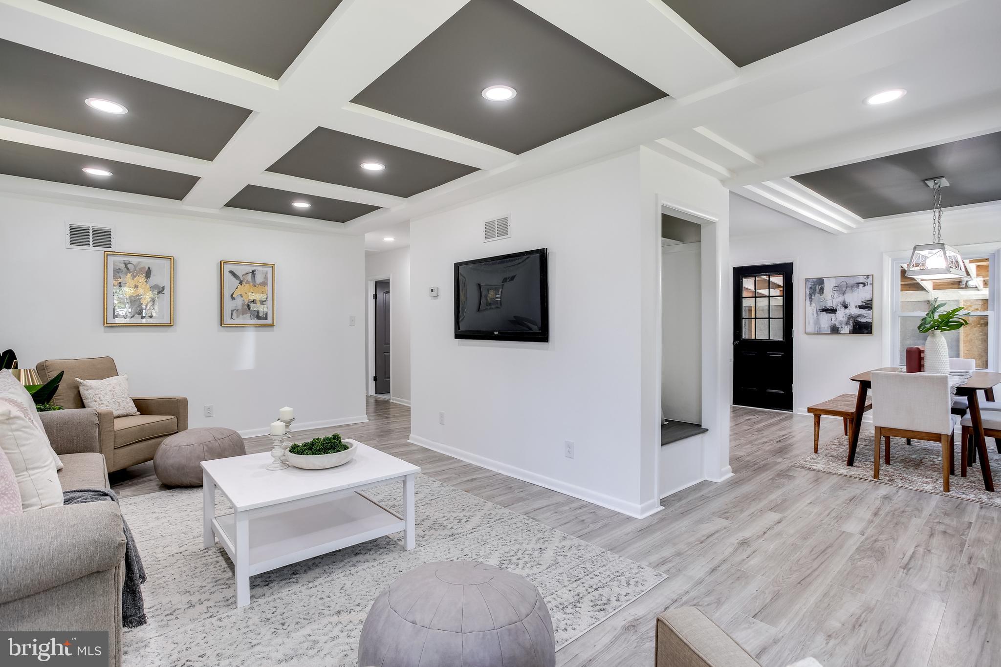 107 Meade Drive Annapolis, MD 21403 - Photo 10 of 46 Living Room