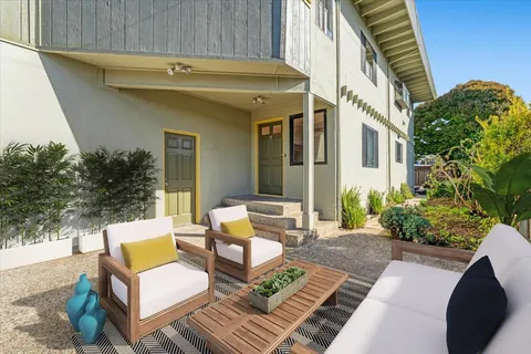 $1,549,000 | 522 Oak Drive, Capitola, CA 95010
