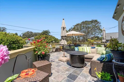 $1,549,000 | 522 Oak Drive, Capitola, CA 95010