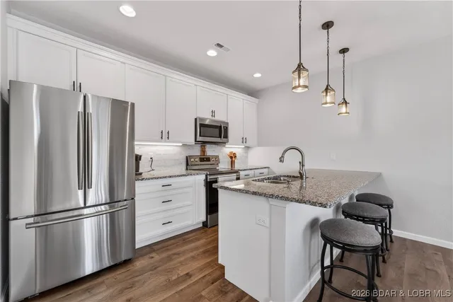 $1,350,000 | 926 Fontana Lane, Linn Creek, MO 65052