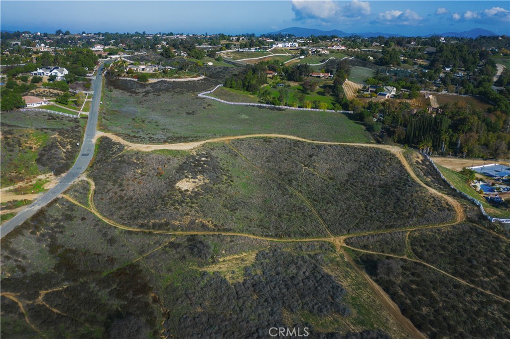 33319 Linda Rosea Road Temecula, CA 92592 - Photo 4 of 14 an aerial view of a houses