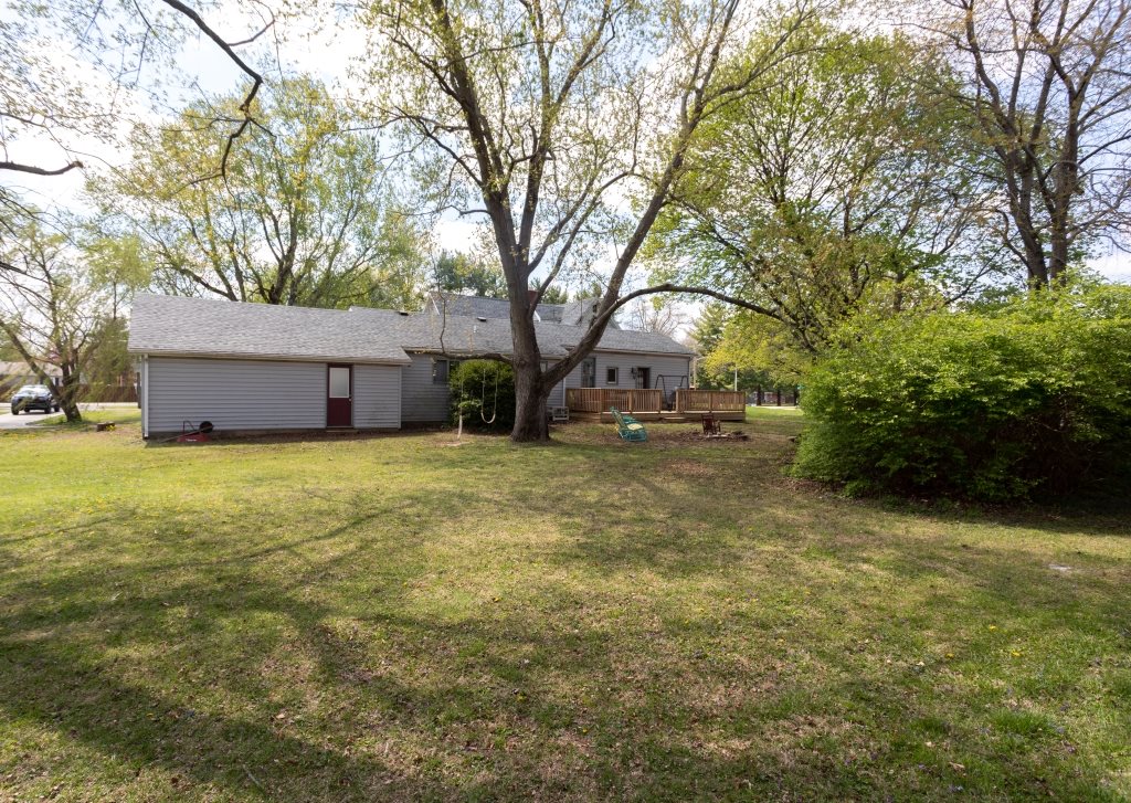 8800 West River Road Yorktown, IN 47396 - Photo 7 of 34 Gallery Image 7