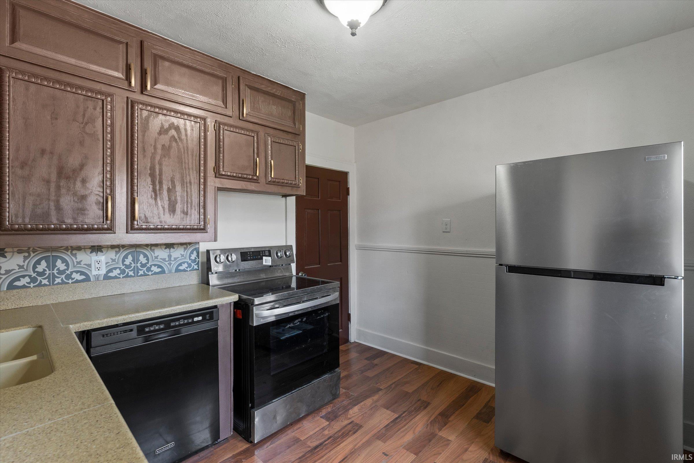 809 East Victoria Street South Bend, IN 46614 - Photo 12 of 45
