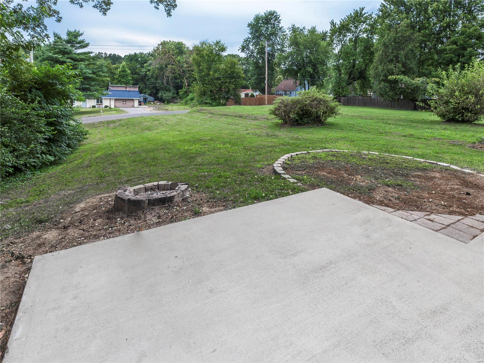 431 North Center Street Collinsville, IL 62234 - Photo 29 of 31
