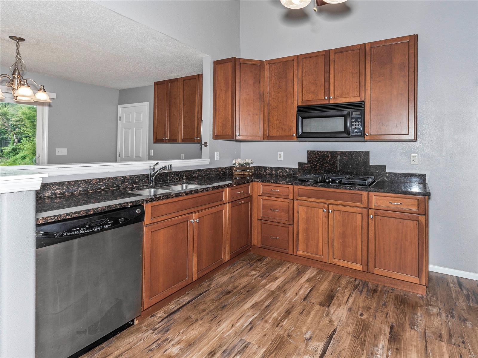431 North Center Street Collinsville, IL 62234 - Photo 10 of 31