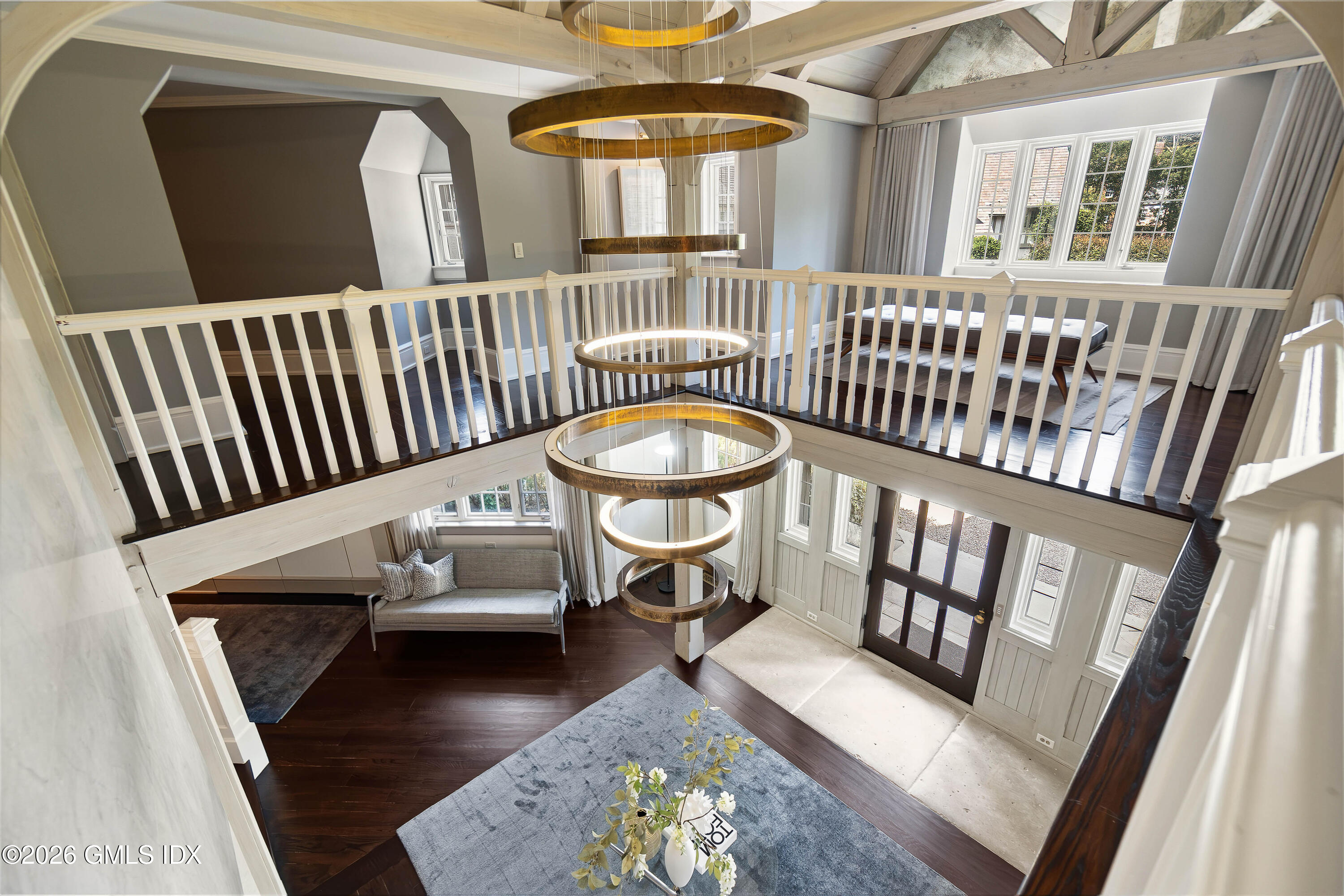 164 Round Hill Road Greenwich, CT 06831 - Photo 21 of 53 Hallway