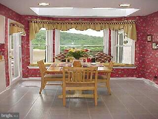 125 Longfields Way Downingtown, PA 19335 - Photo 4 of 6 Gallery Image 4