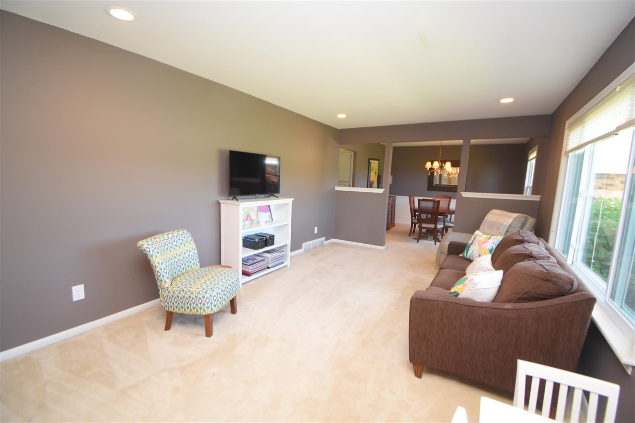 1153 North Van Vleet Road Flushing, MI 48433 - Photo 4 of 39 50080184-3.JPG
