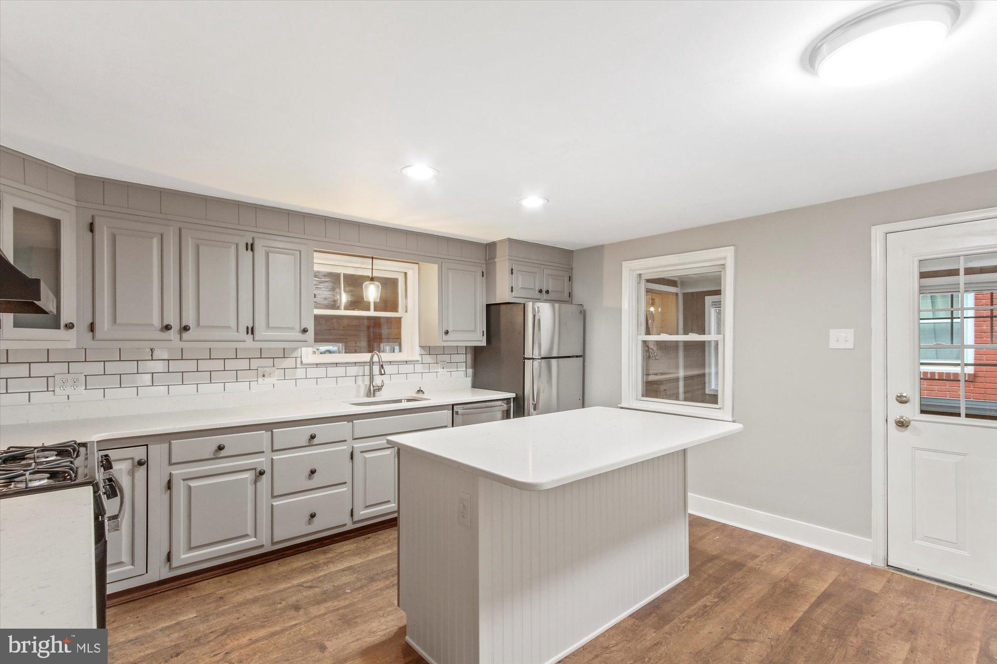 30 Harding Street Manchester, PA 17345 - Photo 5 of 26 Gallery Image 5