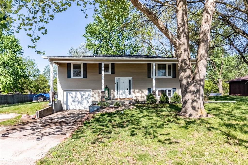 305 North Street Windsor, MO 65360 - Photo 1 of 33