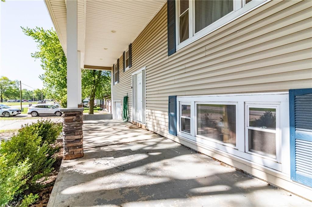 305 North Street Windsor, MO 65360 - Photo 16 of 33