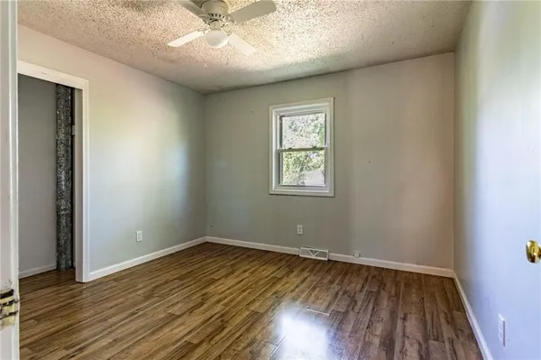 $205,000 | 305 North Street, Windsor, MO 65360