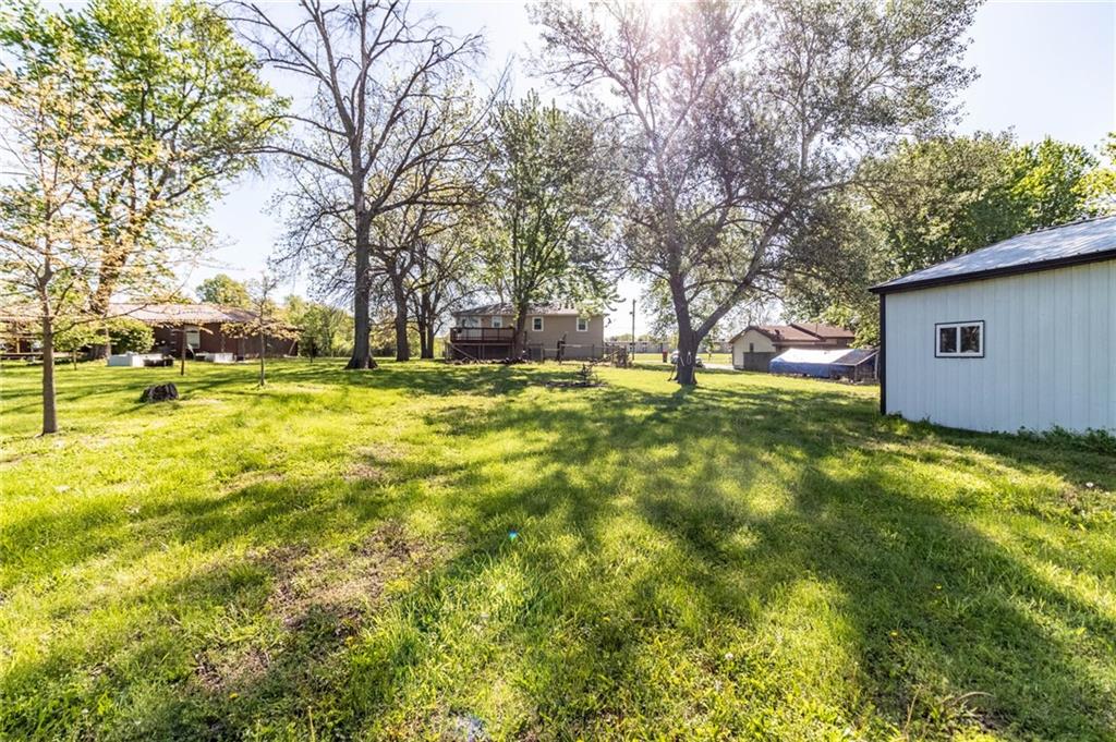 305 North Street Windsor, MO 65360 - Photo 8 of 33