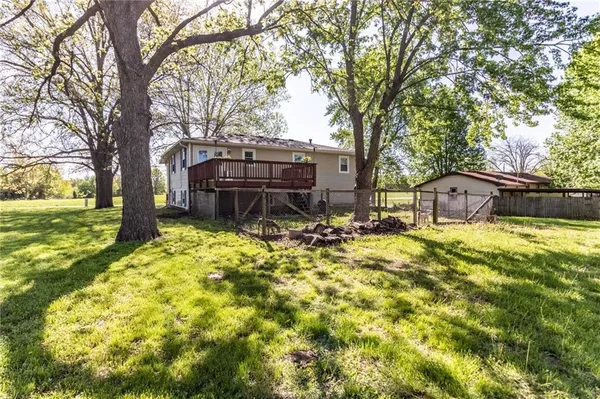 $205,000 | 305 North Street, Windsor, MO 65360