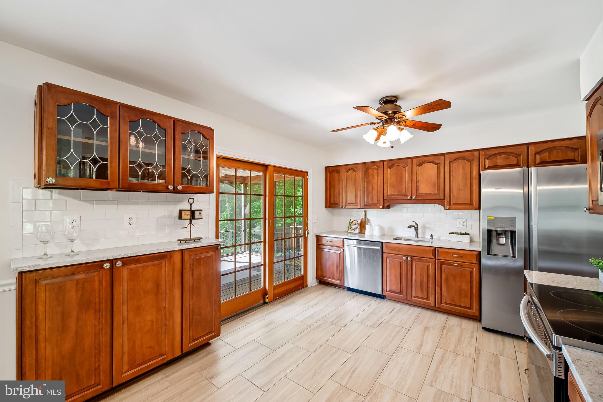 385 North Shore Road Pasadena, MD 21122 - Photo 13 of 40 Gallery Image 13