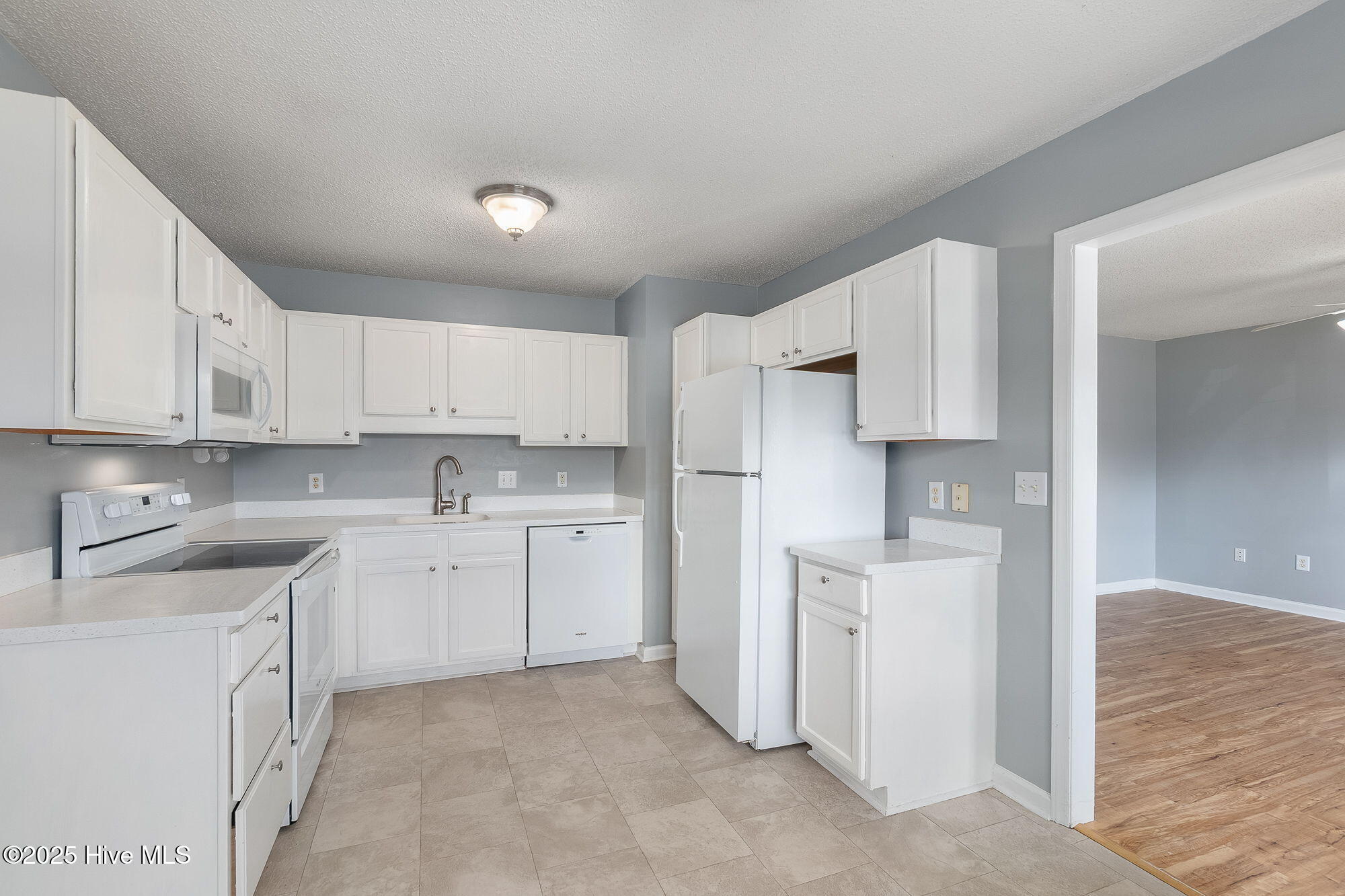 303 Barbour Road, Unit 802 Morehead City, NC 28557 - Photo 11 of 28 23-web-or-mls-chadwick-visuals-303-barbo