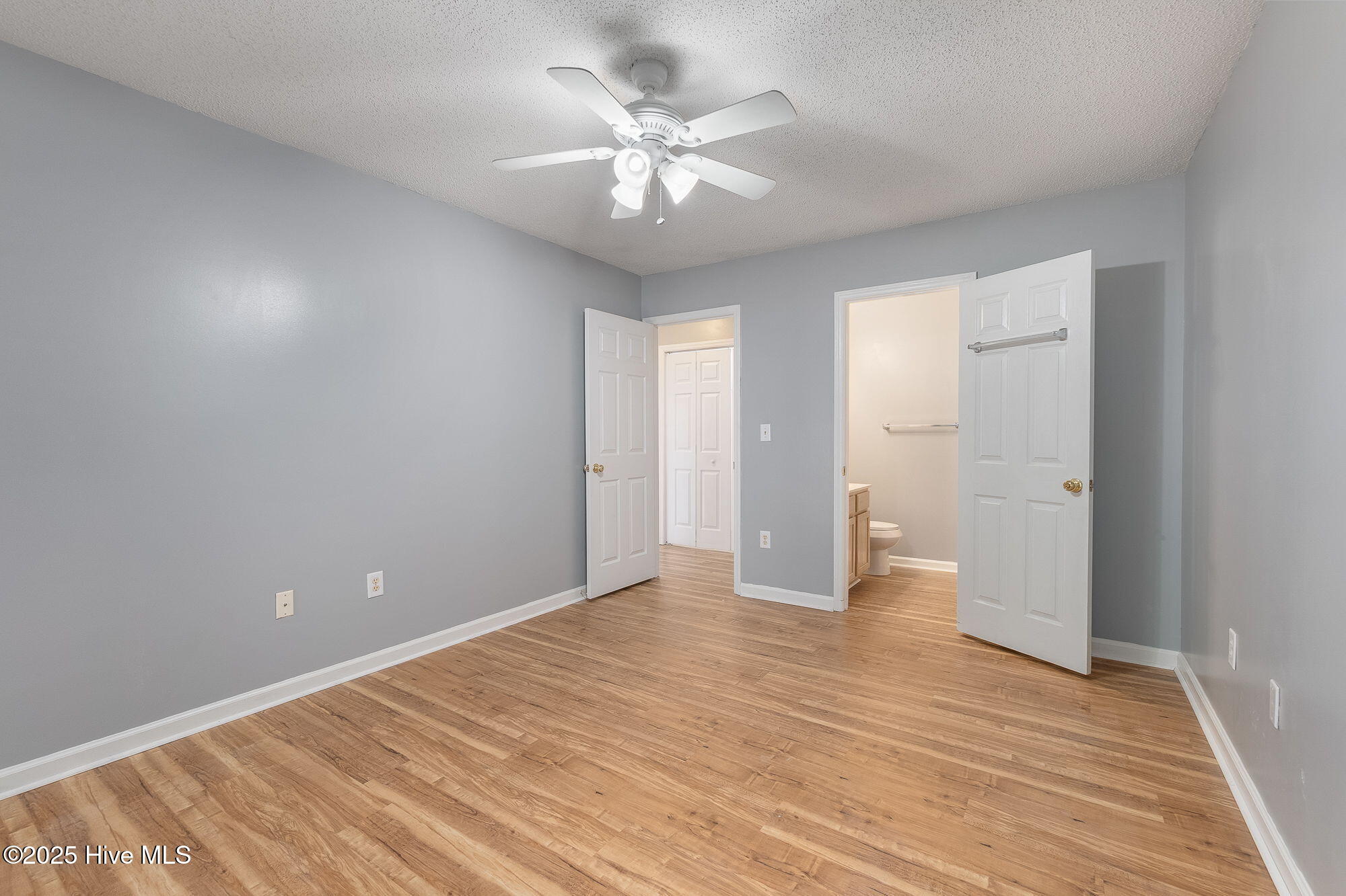 303 Barbour Road, Unit 802 Morehead City, NC 28557 - Photo 13 of 28 Bedroom with Ensuite