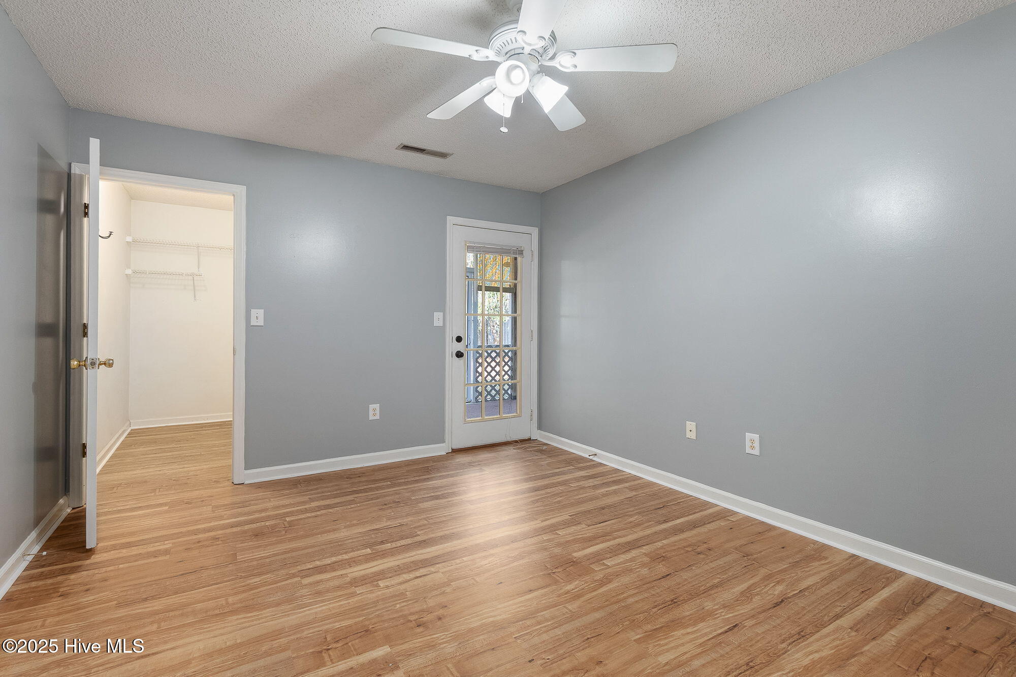 303 Barbour Road, Unit 802 Morehead City, NC 28557 - Photo 14 of 28 Bedroom with ensuite