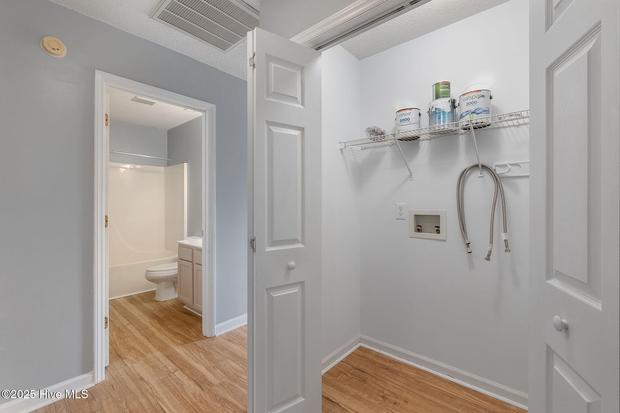 303 Barbour Road, Unit 802 Morehead City, NC 28557 - Photo 16 of 28 Laundry Room