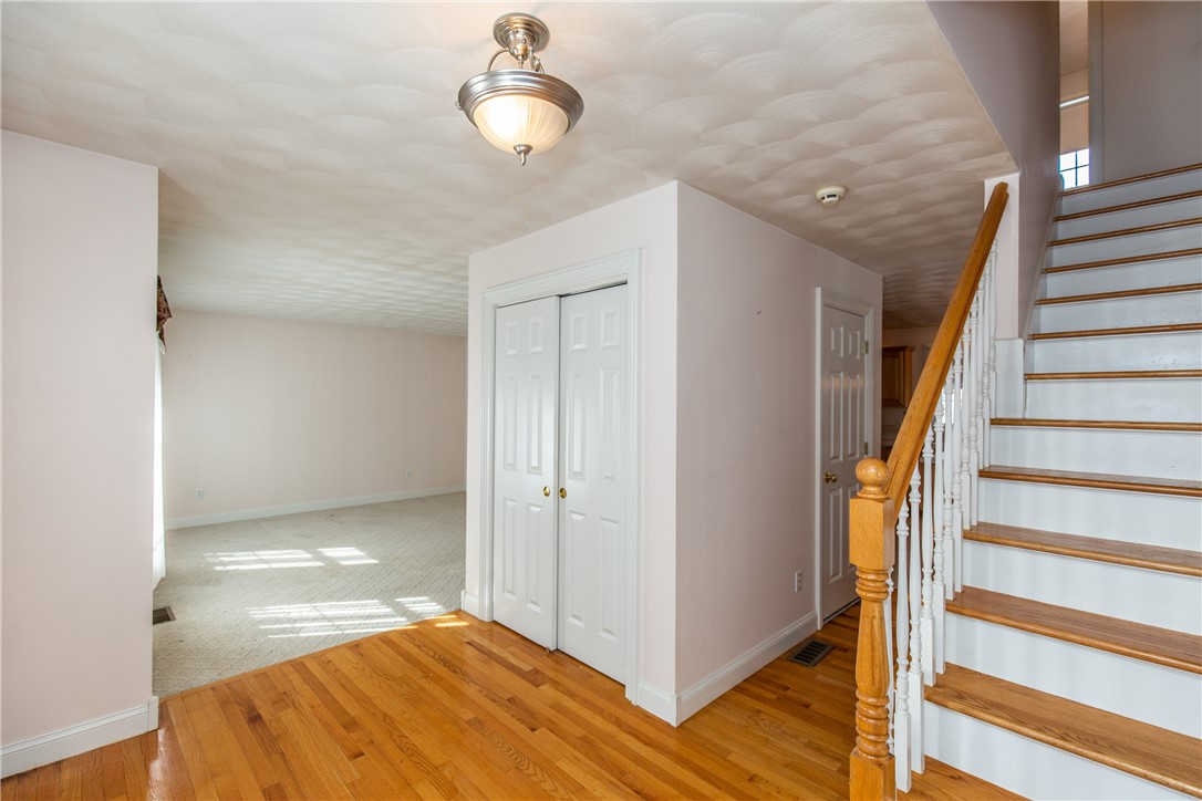 2 Capron Road Smithfield, RI 02917 - Photo 4 of 49