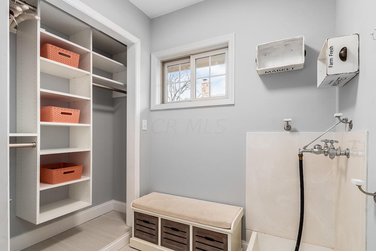 1889 Lane Road Columbus, OH 43220 - Photo 23 of 51