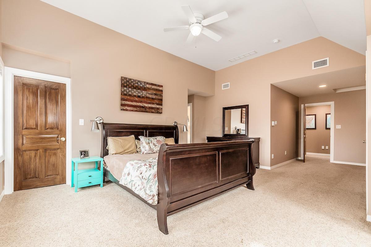 1889 Lane Road Columbus, OH 43220 - Photo 24 of 51