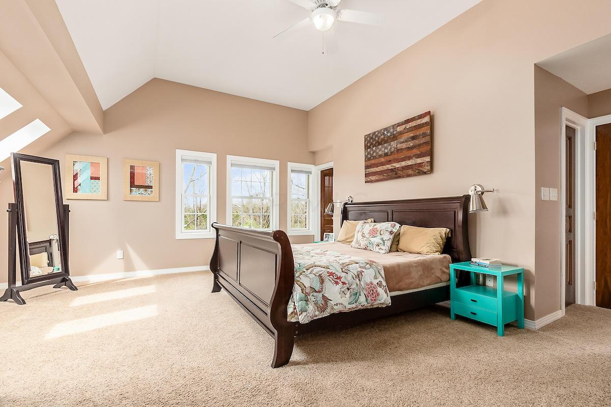 1889 Lane Road Columbus, OH 43220 - Photo 25 of 51