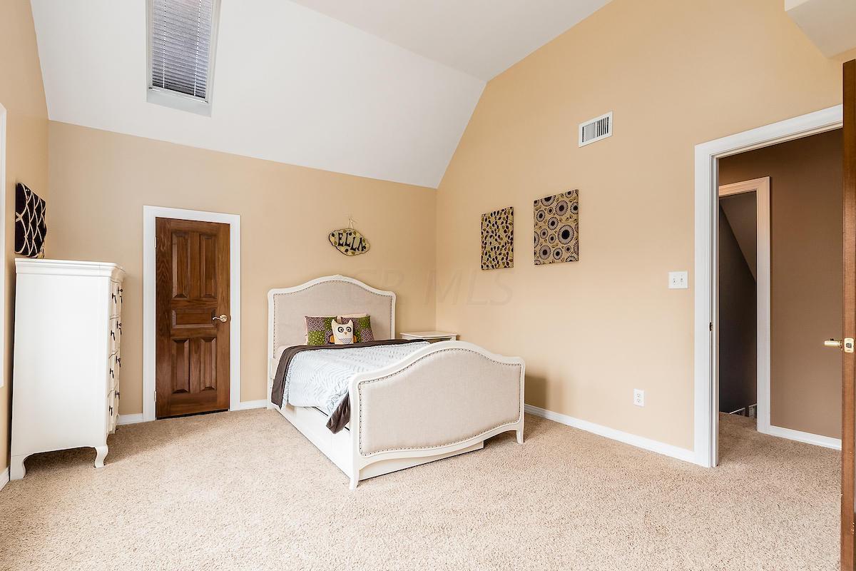 1889 Lane Road Columbus, OH 43220 - Photo 29 of 51
