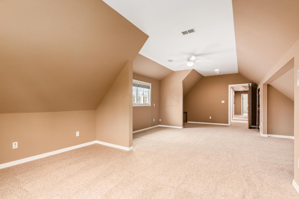 1889 Lane Road Columbus, OH 43220 - Photo 32 of 51